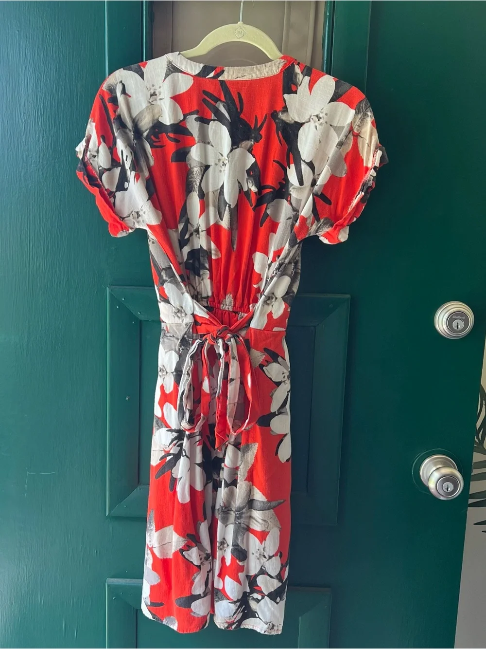 Simply Vera Vera Wang Red Floral Tie-Waist V-Neck Mini Dress - Picture 6 of 6
